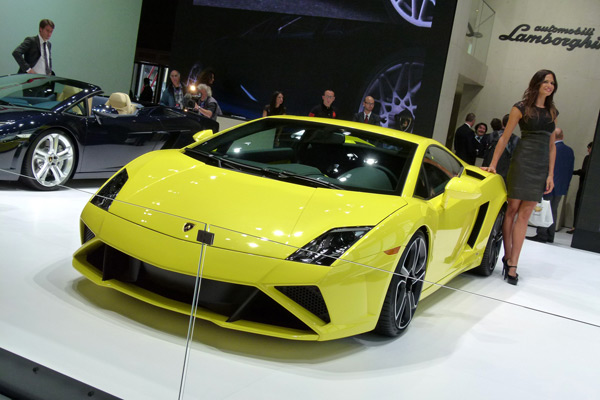 voir la vidéo Lamborghini Gallardo 2013