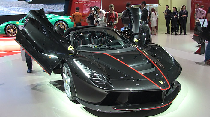 voir la vidéo Ferrari LaFerrari Aperta