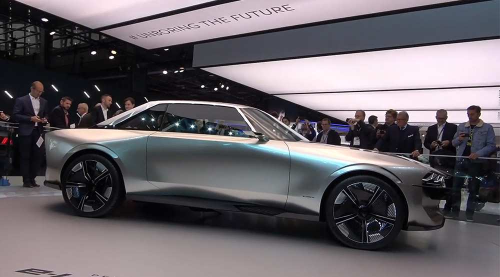 voir la vidéo Peugeot e-Legend