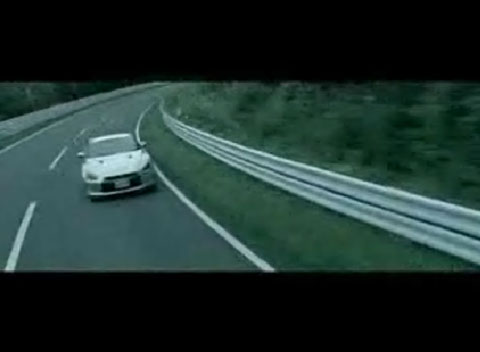 voir la vidéo Nissan GT-R au salon de Tokyo 2007