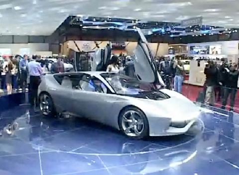 voir la vidéo Pininfarina Sintesi