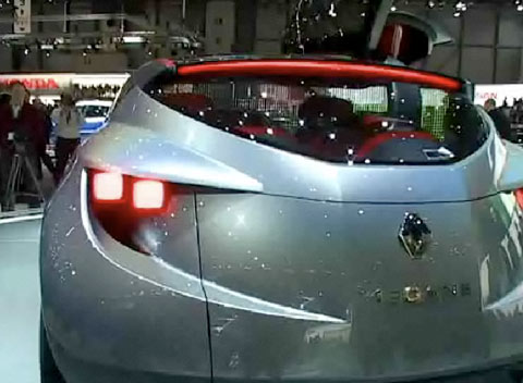 voir la vidéo Renault Megane Coupé Concept