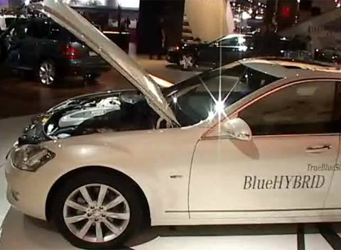 voir la vidéo Mercedes S400 BlueHybrid