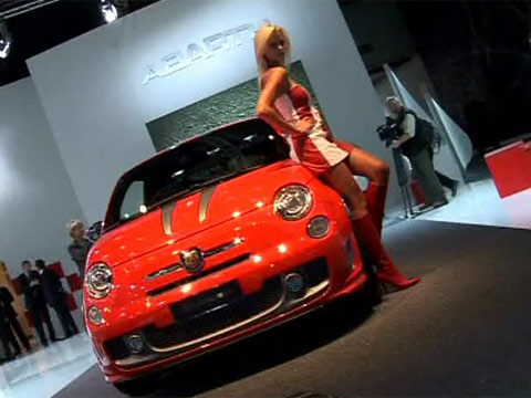 voir la vidéo Fiat 500 Abarth 695 Tributo Ferrari
