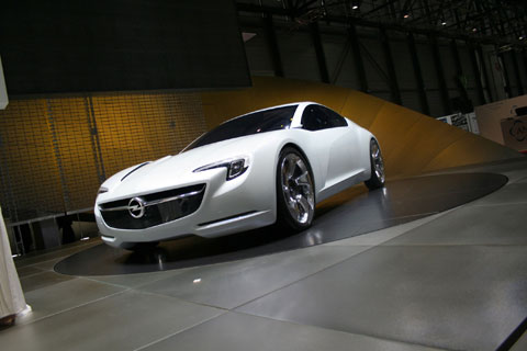 voir la vidéo Opel Flextreme GT/E