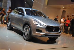 Salon : Maserati Kubang