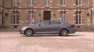 Lexus LS600h Limousine