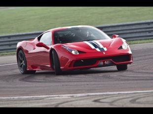 Premier essai de la Ferrari 458 Speciale par Autocar