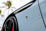 Aston Martin DB12 Volante Édition Palm Beach par Q by Aston Martin
