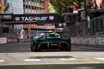 L'Aston Martin Valhalla dans les rues de Monaco
