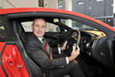 Mr Humphrey Bradley et son Aston Martin Vanquish S Red10