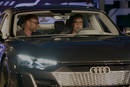 Marc Lichte et Robert Downey Jr à bord de l'Audi e-tron GT concept