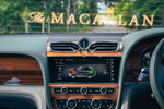 Bentley Bentayga Hybrid The Macallan par Mulliner