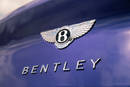 Bentley Continental GT V8 Cabriolet aux couleurs de l'arc en ciel