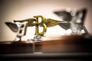 Bentley : évolution du logo Flying B