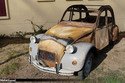 Une épave de 2CV vendue 10 800 euros