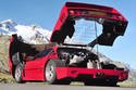 Une Ferrari F40 dans les Alpes