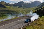 Vaughn Gittin Jr. teste le Mustang Mach-e 1400 aux Iles Féroé