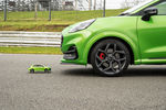 Le SUV Puma ST affronte son équivalent miniature à Brands Hatch