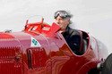 Gilles au volant de l'Alfa Romeo Tipo B  sur le circuit de Balocco.