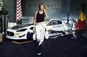 Heidi Klum prend la pose pour Maserati