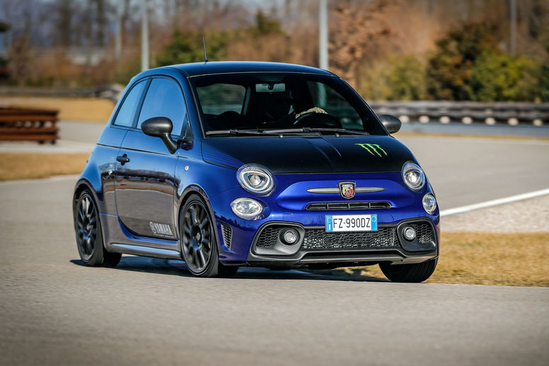 Éditions spéciales Abarth 595 Scorpioneoro et Monster Energy Yamaha