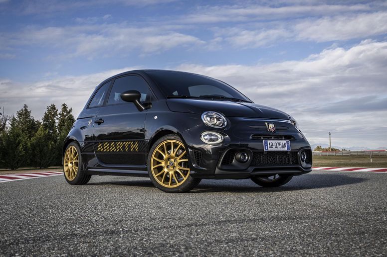 Abarth célèbre son 75ème anniversaire avec une édition limitée de l'Abarth 695