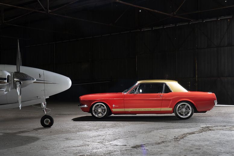 Alan Mann Racing électrifie la Ford Mustang des sixties