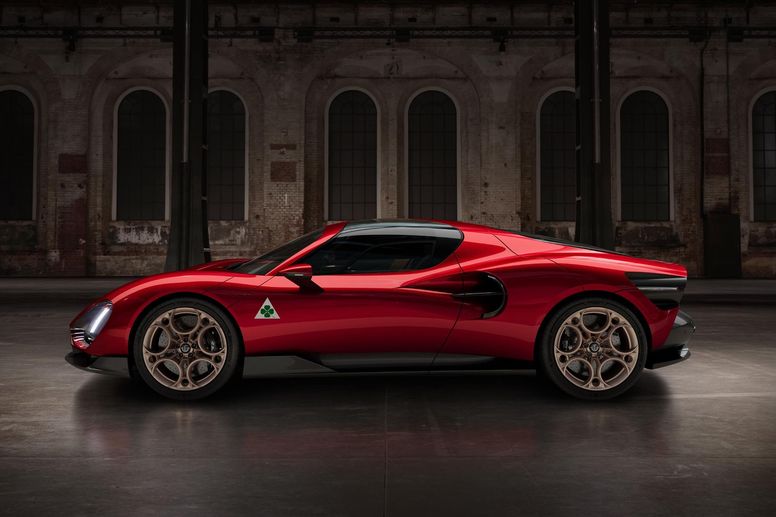 Alfa Romeo lève le voile sur sa nouvelle Supercar : la 33 Stradale