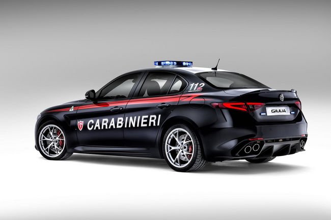 Les Carabinieri roulent en Alfa Romeo Giulia QV