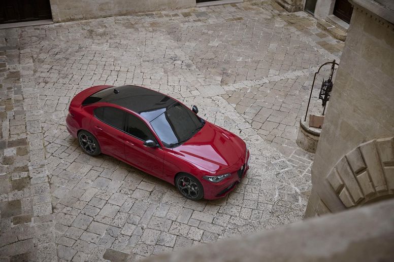 Alfa Romeo rend hommage à l'Italie avec la nouvelle série spéciale Tributo Italiano