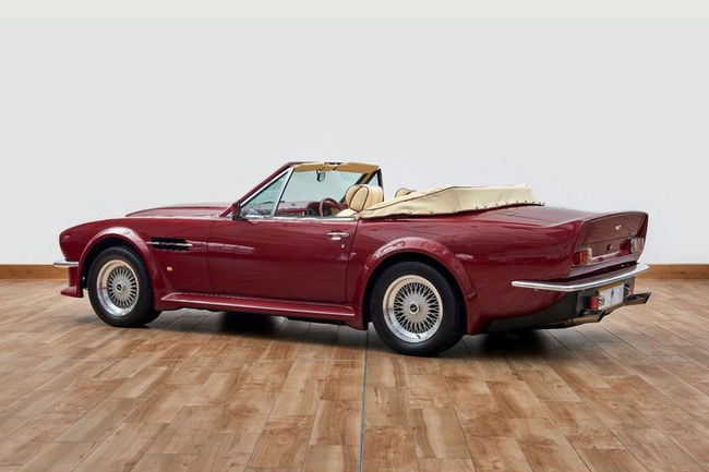 A vendre : Aston Martin AMV8 Volante ex-David Beckham
