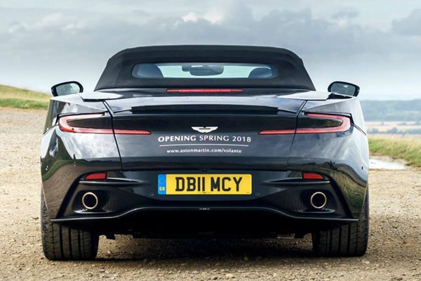 Aston Martin DB11 Volante : premières images