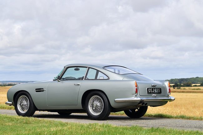 RM Sotheby's : festival Aston Martin DB4 à Londres