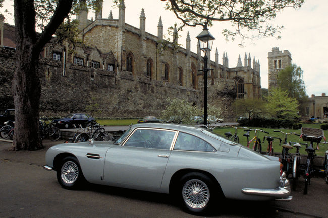 Aston Martin va recréer la DB5 de Goldfinger