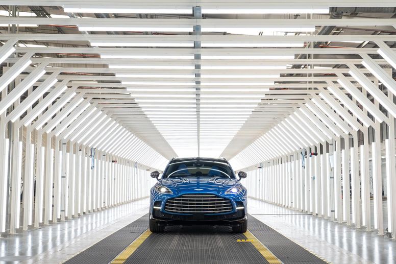 Production lancée pour l'Aston Martin DBX707