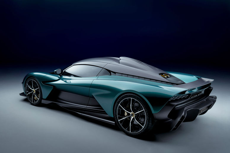 Aston Martin dévoile la version de production de la Valhalla