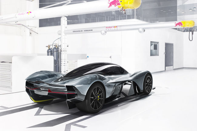 Aston Martin Valkyrie : avec 1 130 ch ?