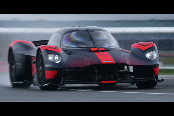 Aston Martin Valkyrie : toujours plus d'action