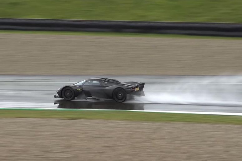 L'Aston Martin Valkyrie en essais au Mugello