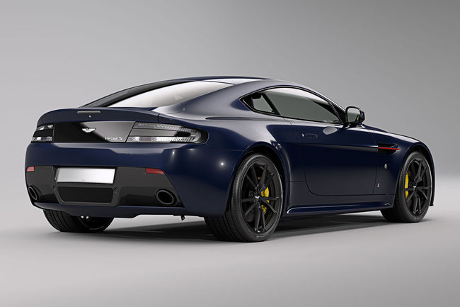 Aston Martin V8 et V12 Vantage S Red Bull Racing Editions