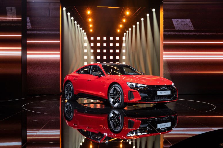 Nouvelle Audi e-tron GT quattro