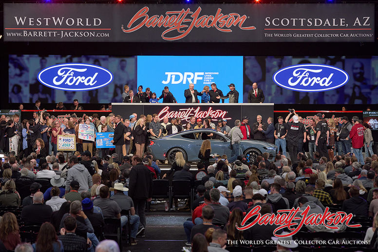 Barrett-Jackson : la première Ford Mustang 2024 adjugée 565 000 $