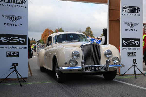 Bentley au 17ème Jochpass Oldtimer Memorial