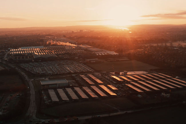 Bentley : visite du site de Crewe avec un drone de compétition