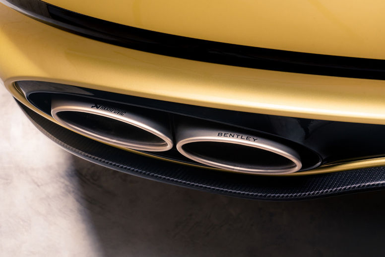 Nouvelle ligne Akrapovic pour la Bentley Continental GT