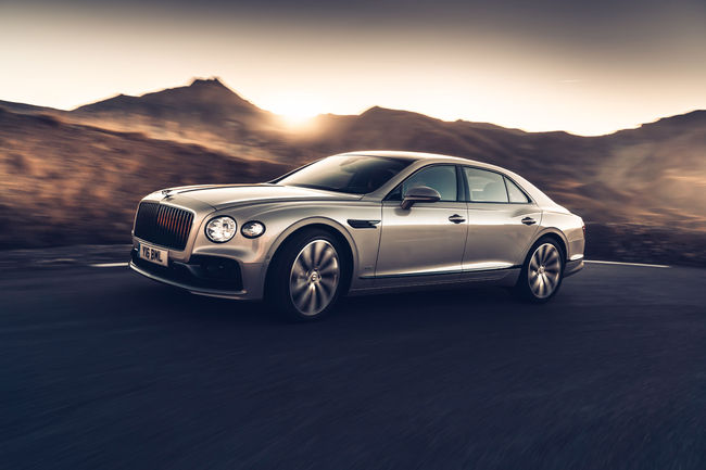 Des inserts tridimensionnels en bois pour la Bentley Flying Spur