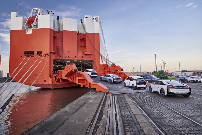 BMW célèbre trois ans de mobilité électrique