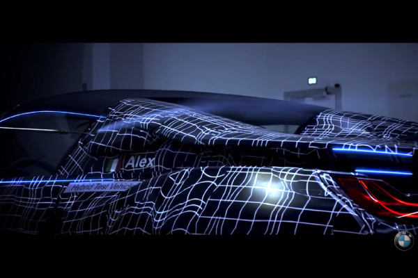 BMW i8 Roadster : premier teaser