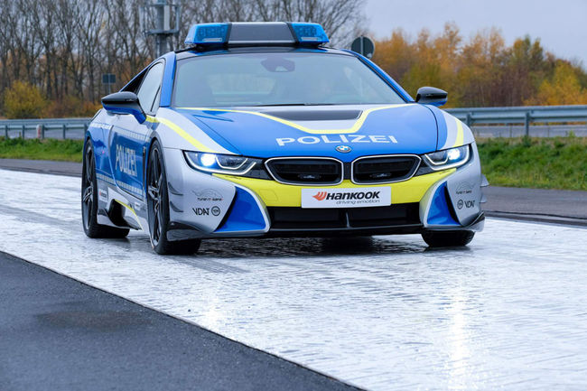 BMW i8 Polizei par AC Schnitzer